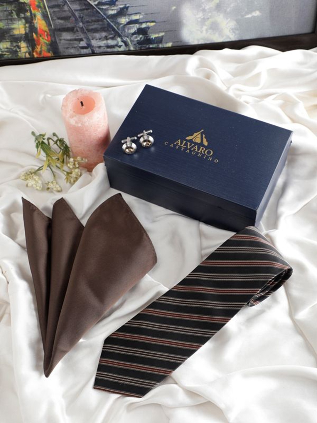

Alvaro Castagnino Men Accessory Gift Set of Tie Cufflinks Pocket Square, Black