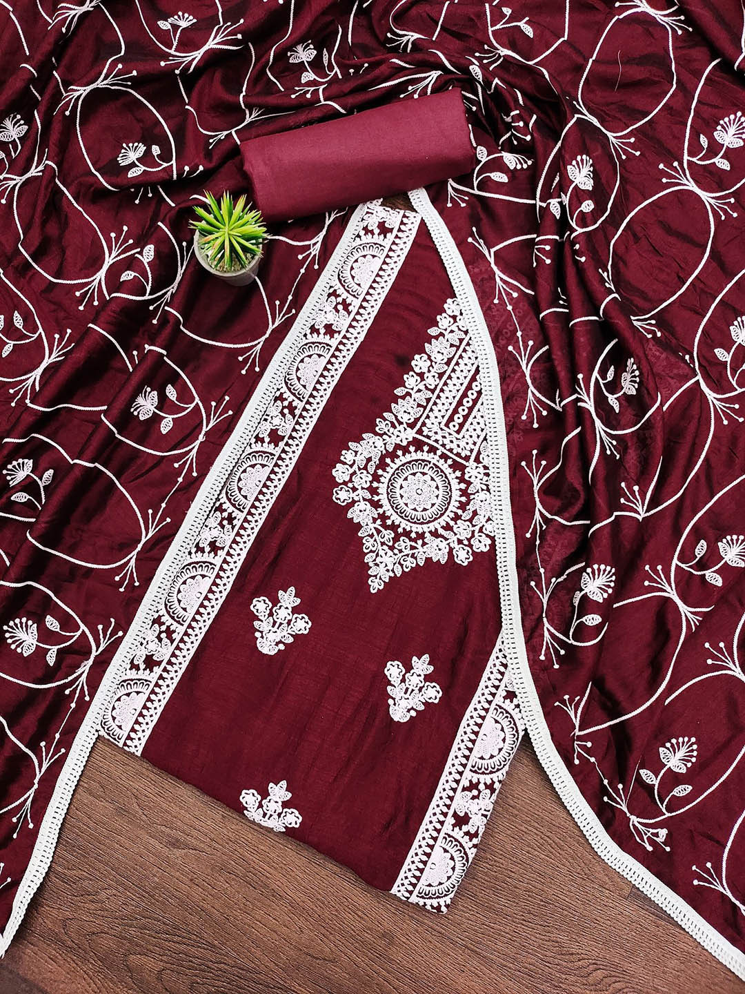 

APNISHA Floral Embroidered Thread Work Pure Silk Unstitched Dress Material, Maroon