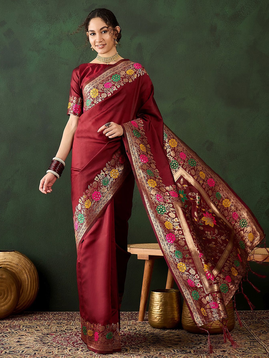 

Mitera Floral Zari Designer Saree With Blouse Piece, Maroon