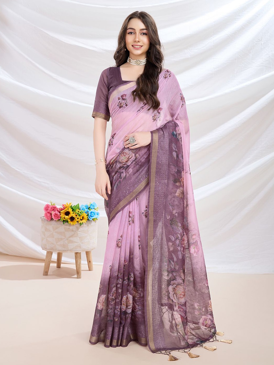 

Mitera Floral Printed Zari Saree, Lavender