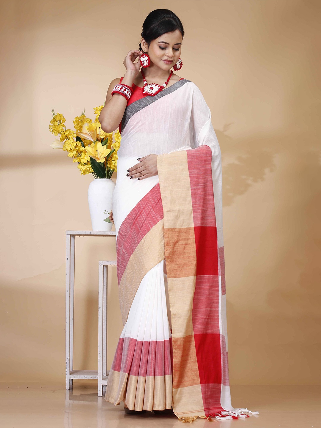 

Ruuprekha Pure Cotton Khadi Saree, White