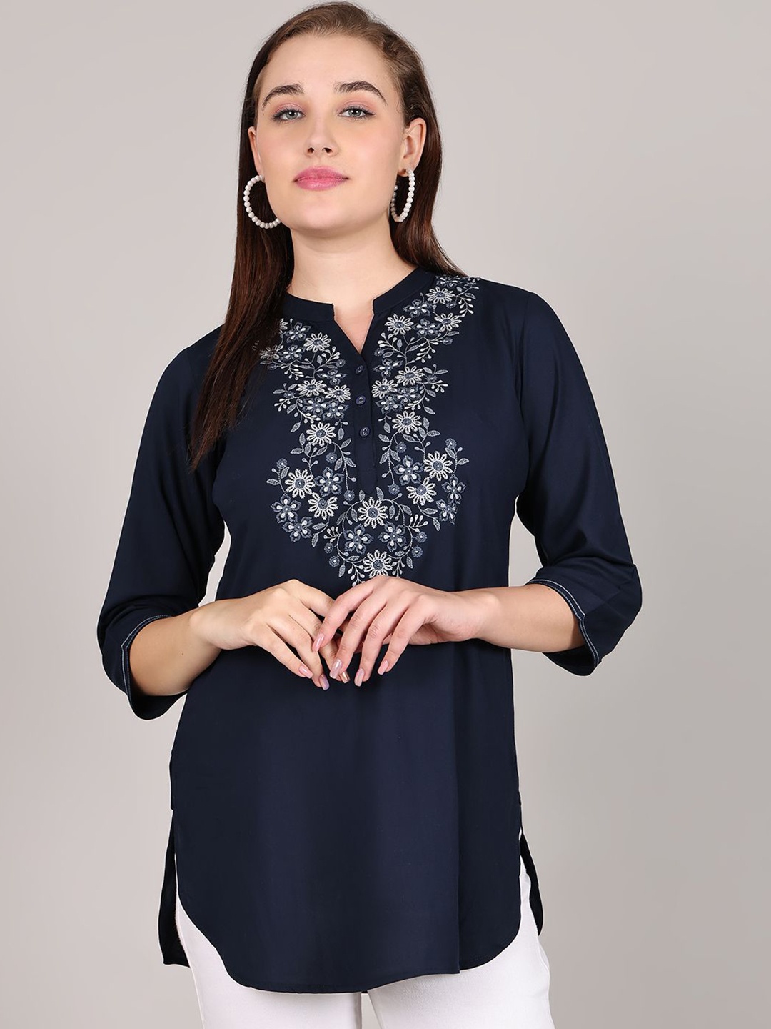 

GRACIT Women Embroidered Mandarin Collar Tunics, Navy blue