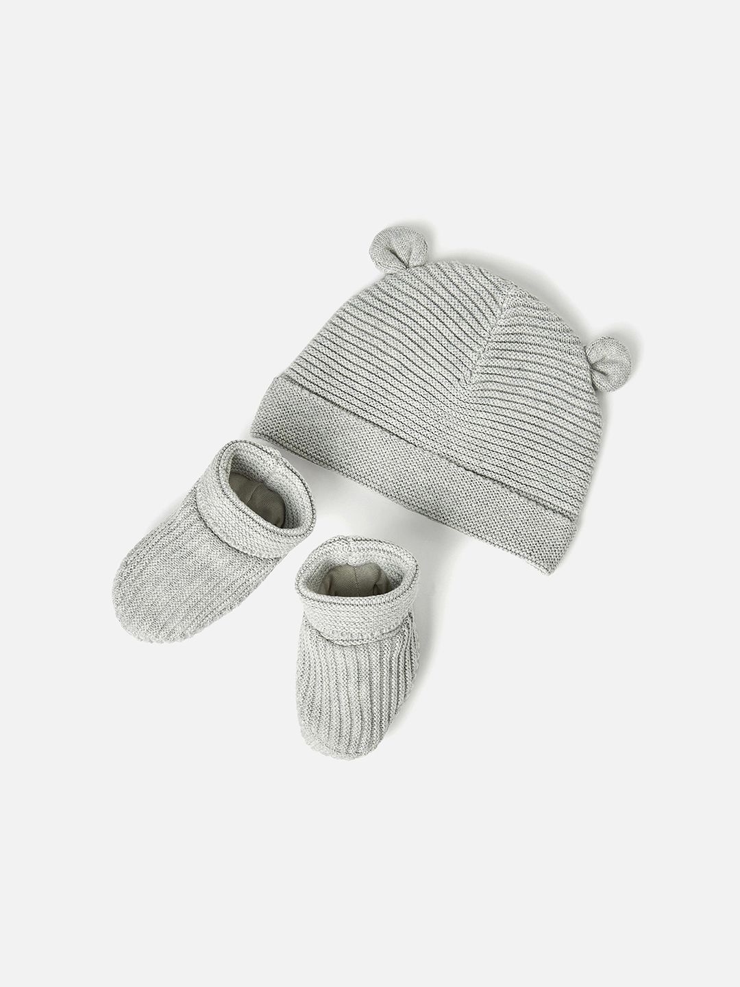 

Juniors by Babyshop Boys Self Design Cotton Beanie with Booties, Grey