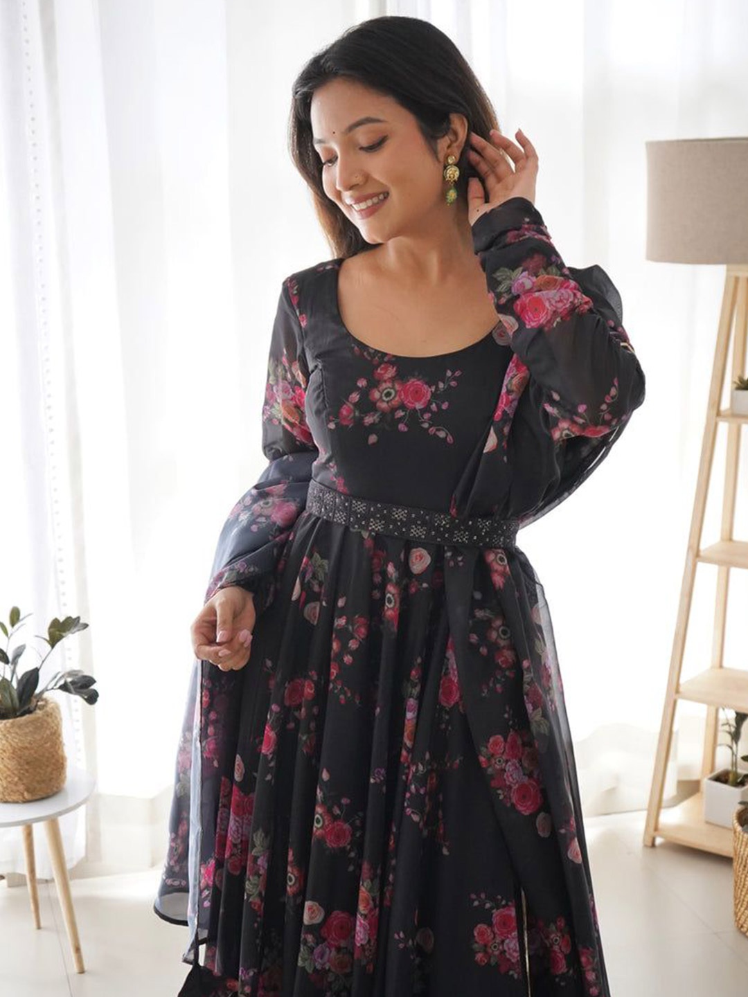 

Femvy Women Floral Printed Fit & Flare Maxi Dress, Black
