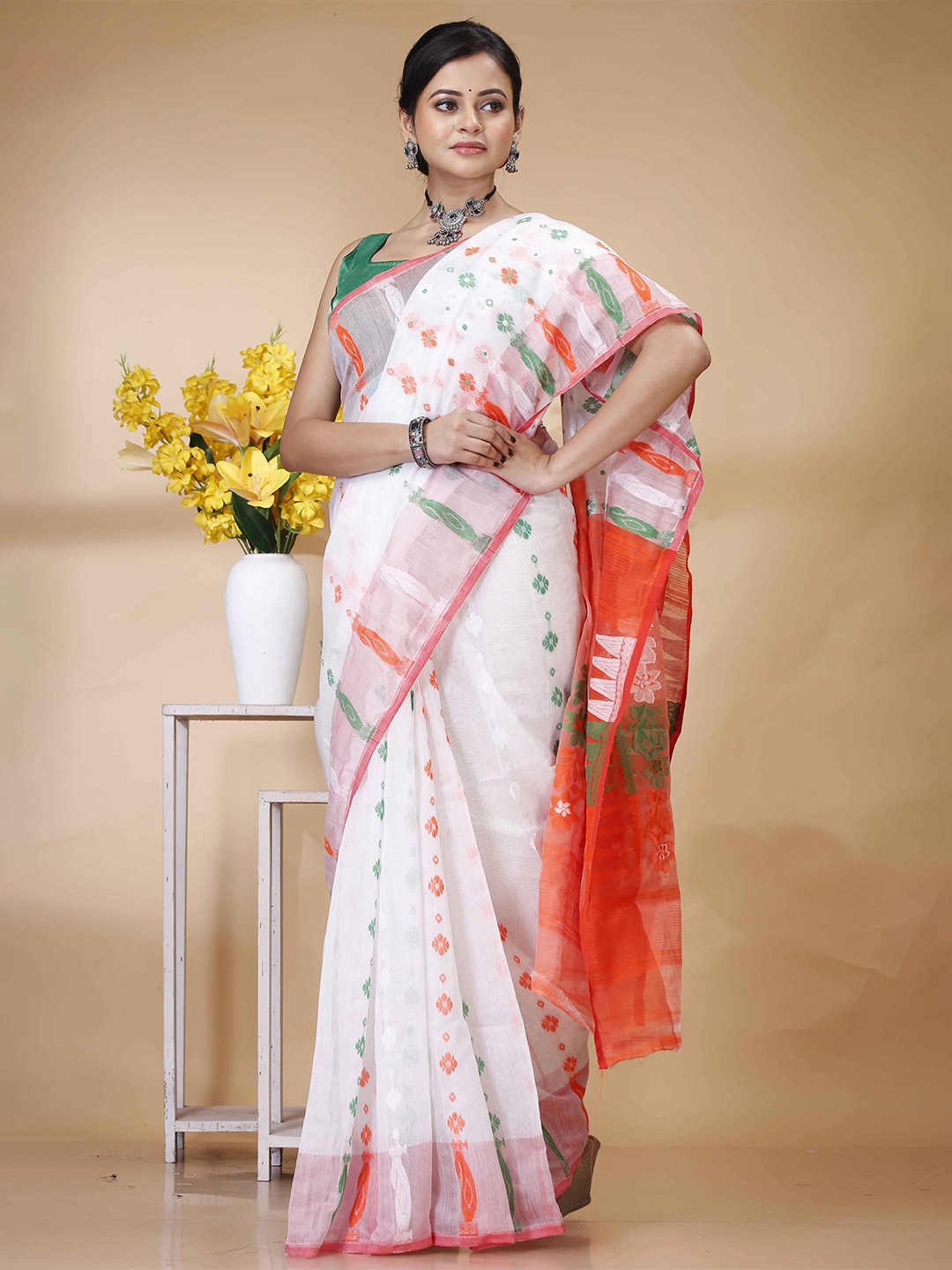 

Ruuprekha Woven Design Organza Jamdani Saree, White