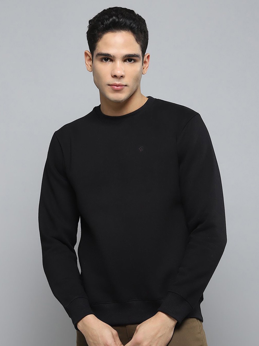 

Cloak & Decker Men Round Neck Long Sleeves Sweatshirt, Black