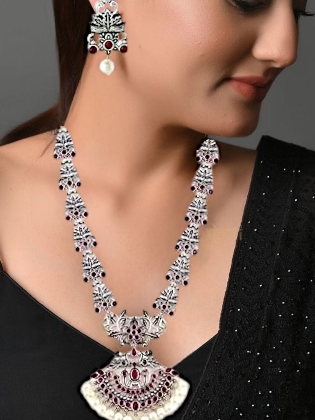 

Sangria Silver-Plated Stone-Studded & Beaded Jewellery Set