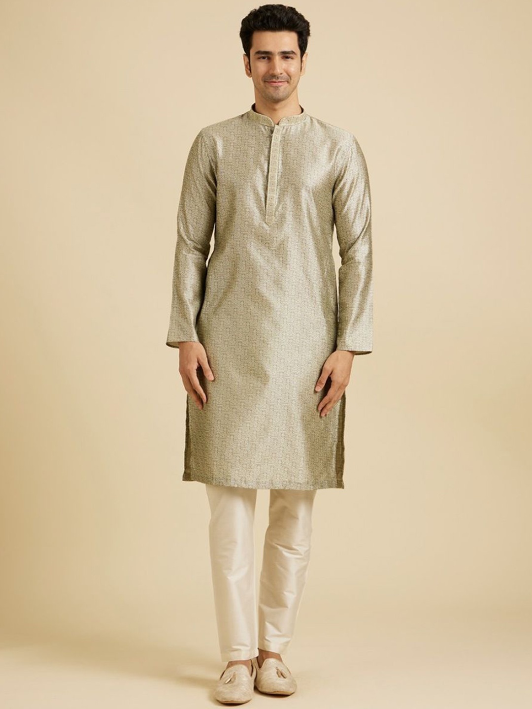 

Manyavar Mandarin Collar Floral Woven Design Straight Kurta with Pyjama, Green