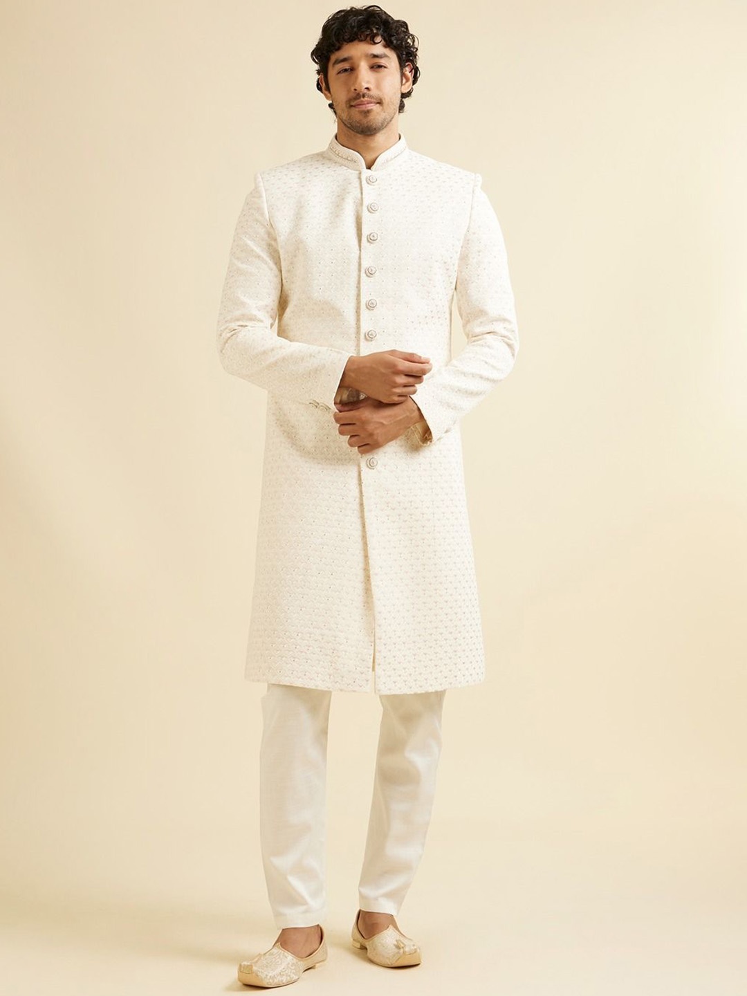 

Manyavar Men Embroidered Sherwani Set, Cream