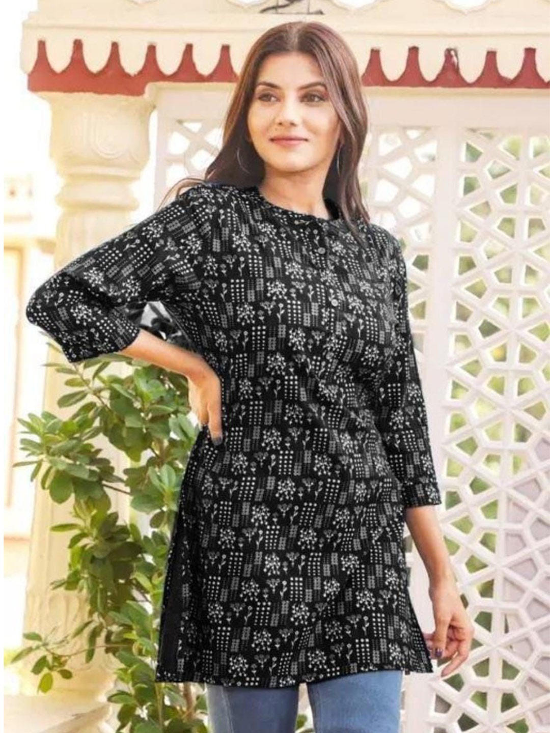 

Aarti Fashion Women Floral Printed Boat Neck Kurti, Black