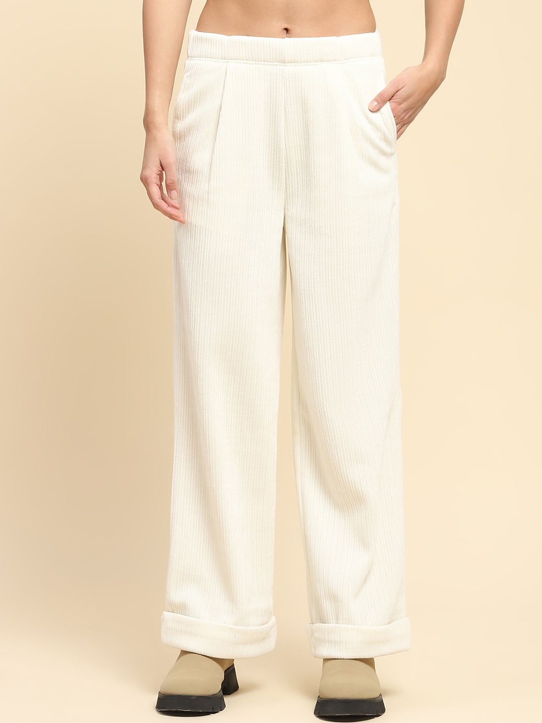 

Global Republic Women Mid-Rise Loose Fit Pleated Trouser, Off white