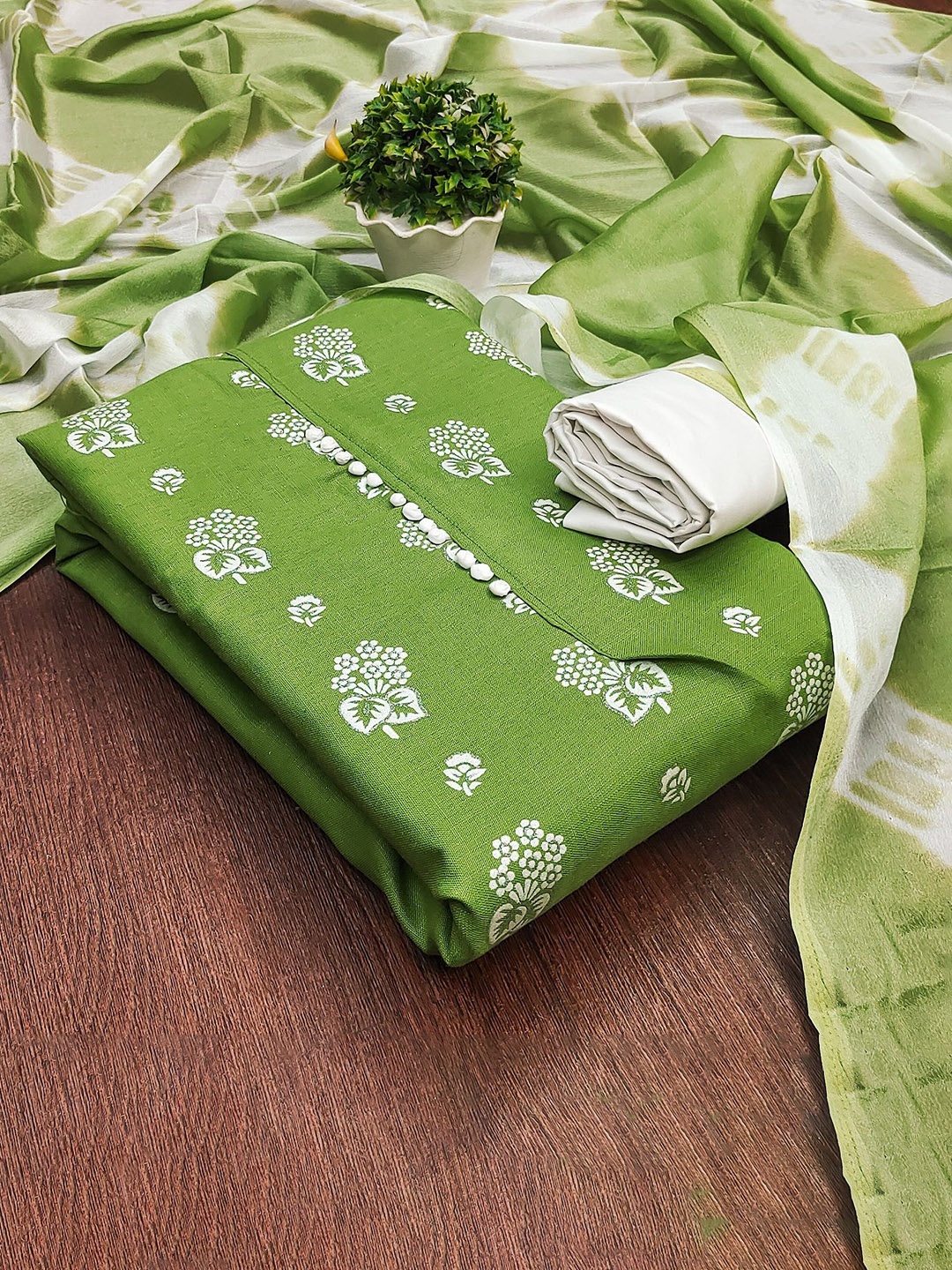 

Aika Floral Printed Cotton Unstitched Dress Material, Lime green