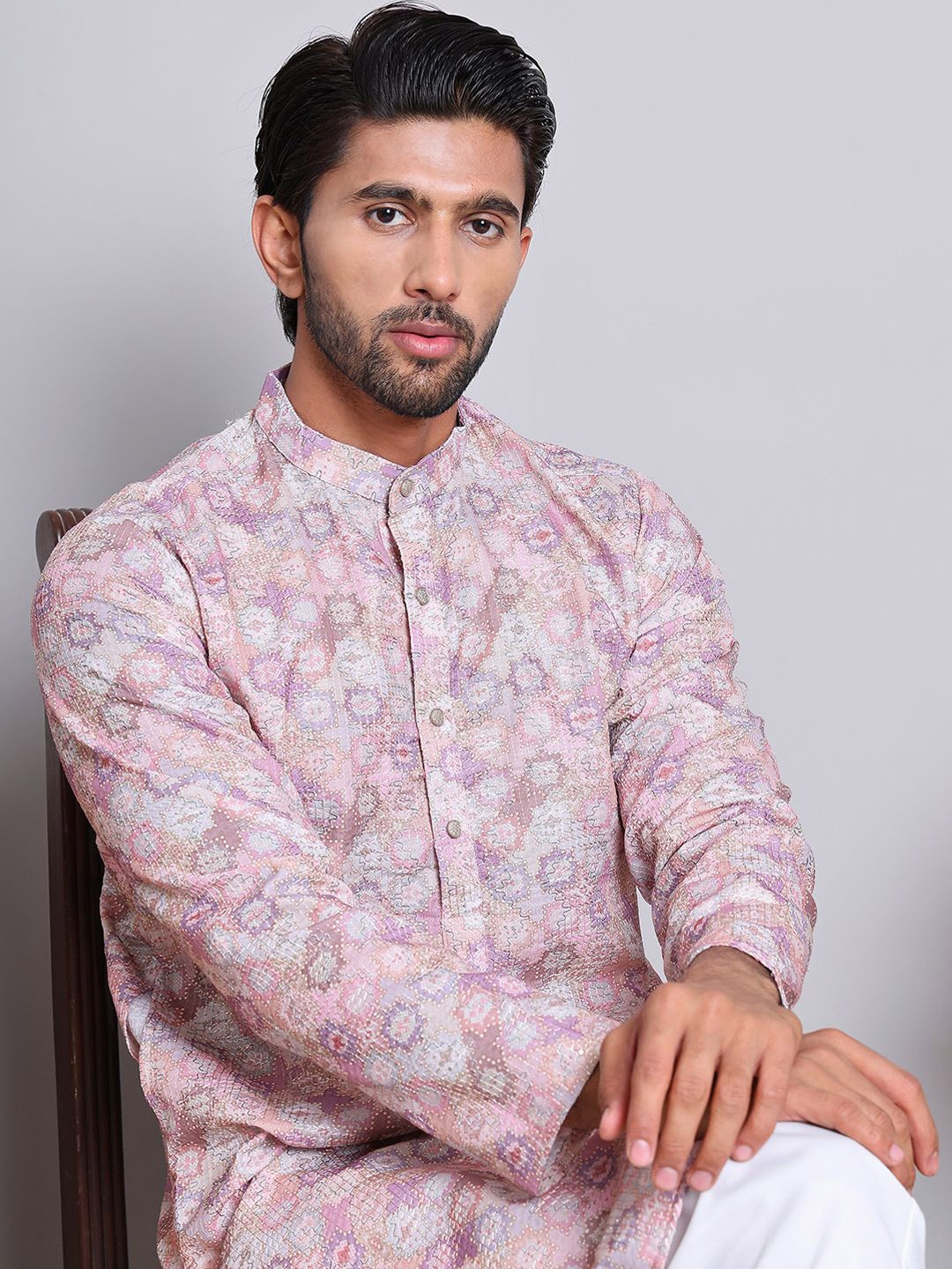 

Jompers Geometric Embroidered Sequinned Straight Kurta With Trousers, Purple