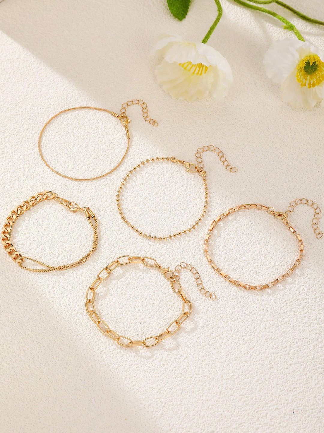 

Jewels Galaxy Set Of 5 Gold-Plated Link Bracelets