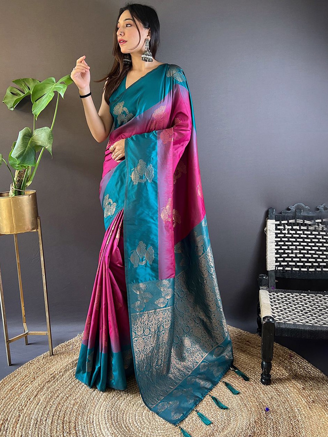 

Mitera Woven Design Zari Tussar Saree, Pink