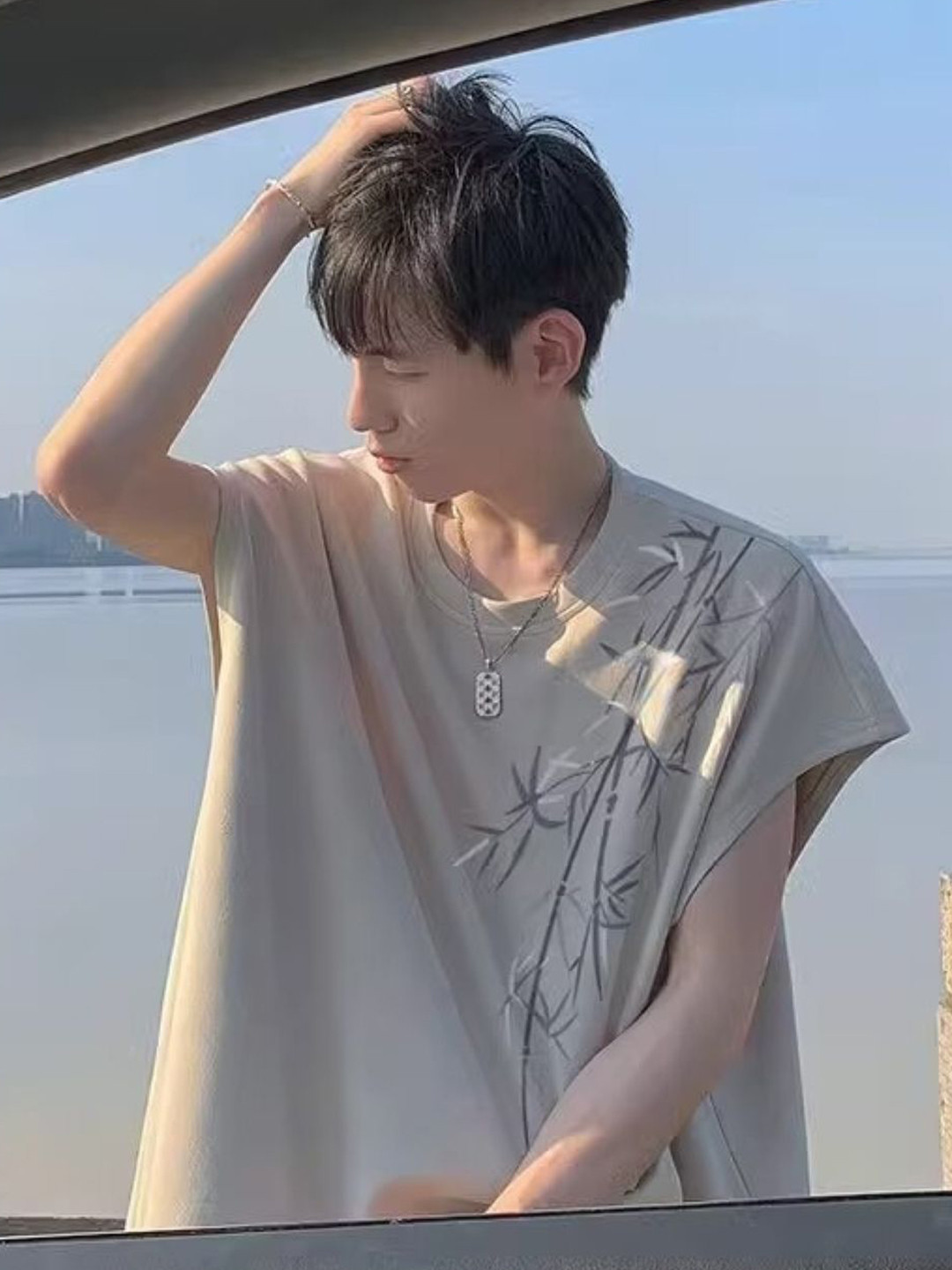 

HERE&NOW Men Floral Printed Round Neck T-shirt, Cream