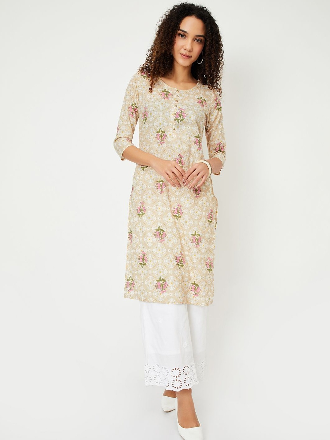 

max Women Floral Printed Keyhole Neck Sequinned Kurta, Off white
