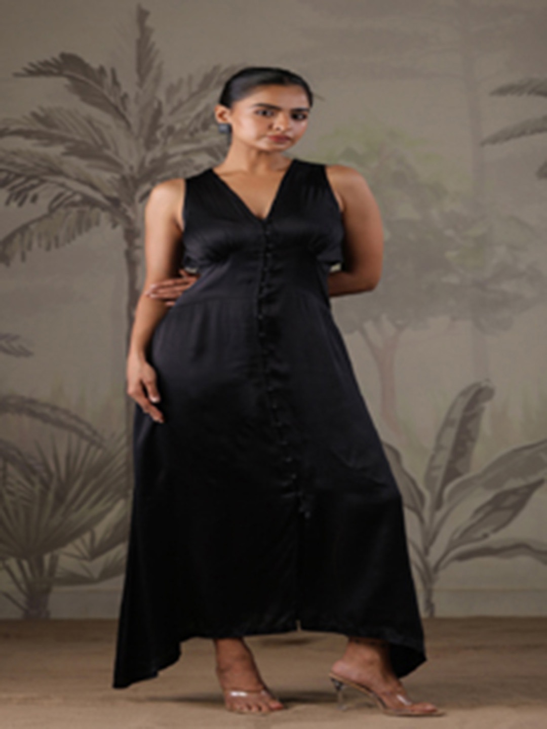 

Geroo Luxe Women Satin Sleeveless Maxi Dress, Black