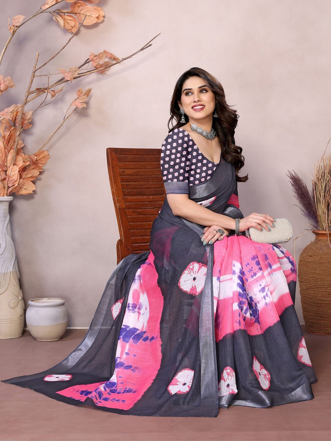 

vj fashion Tie and Dye Zari Linen Blend Saree, Pink