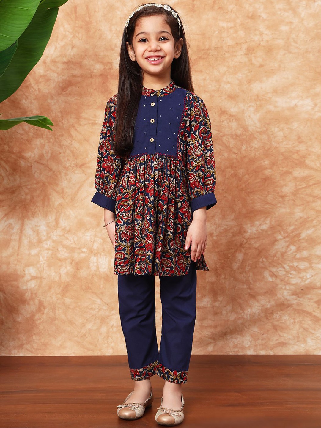 

Readiprint Fashions Girls Floral Printed Pleated Sequinned Pure Cotton Kurta with Trouser, Navy blue