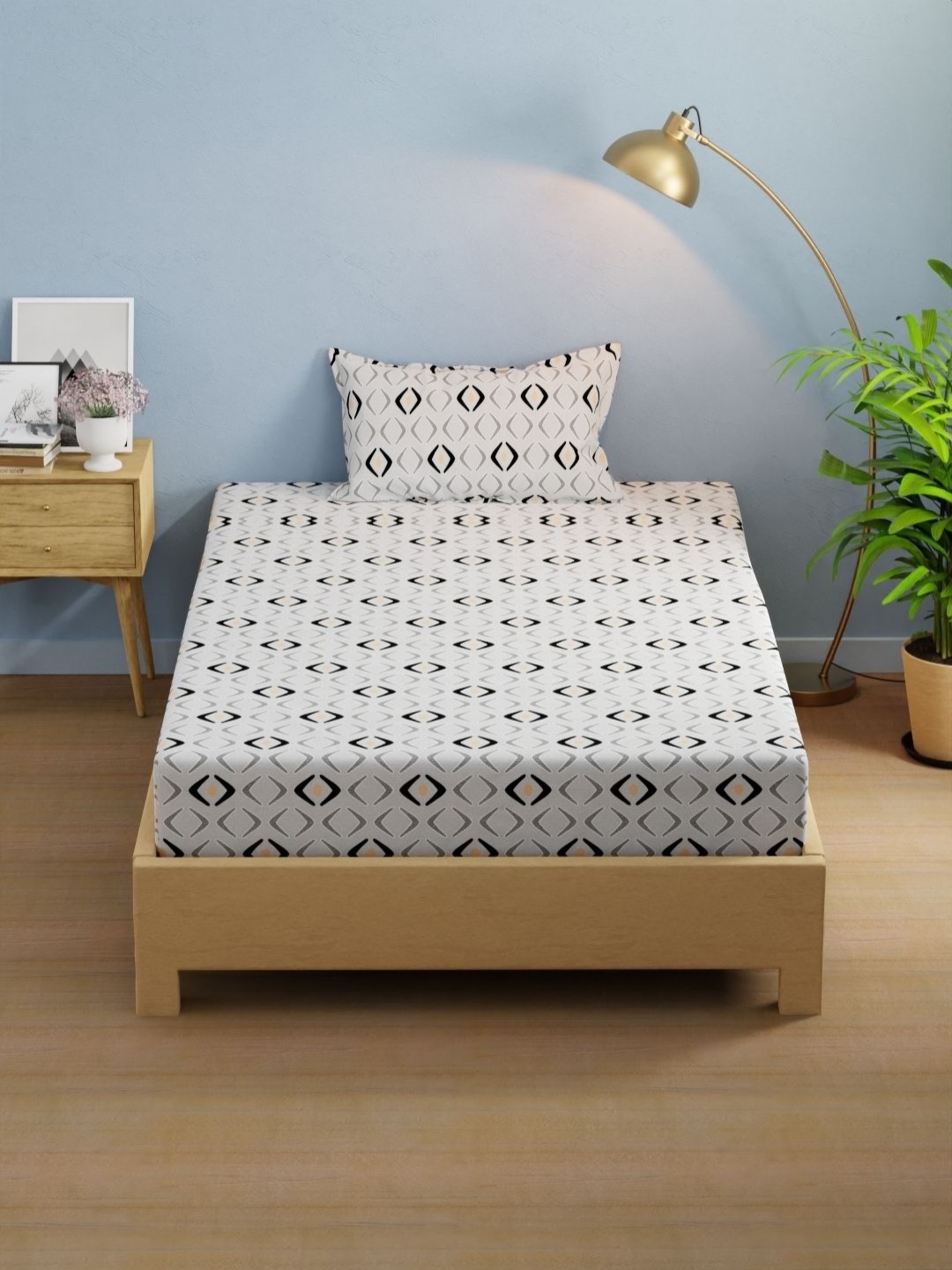 

KOPA Grey & Black Geometric 200 TC Microfiber Single Bedsheet Set 1.50 m x 2.24 m