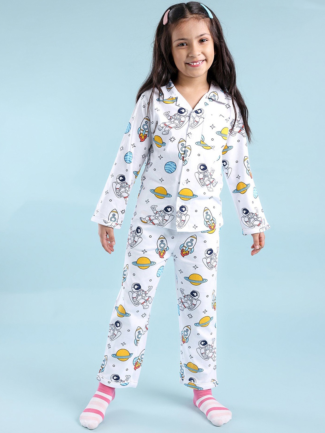 

Honeyhap Girls Graphic Printed Pure Cotton Night suit, White