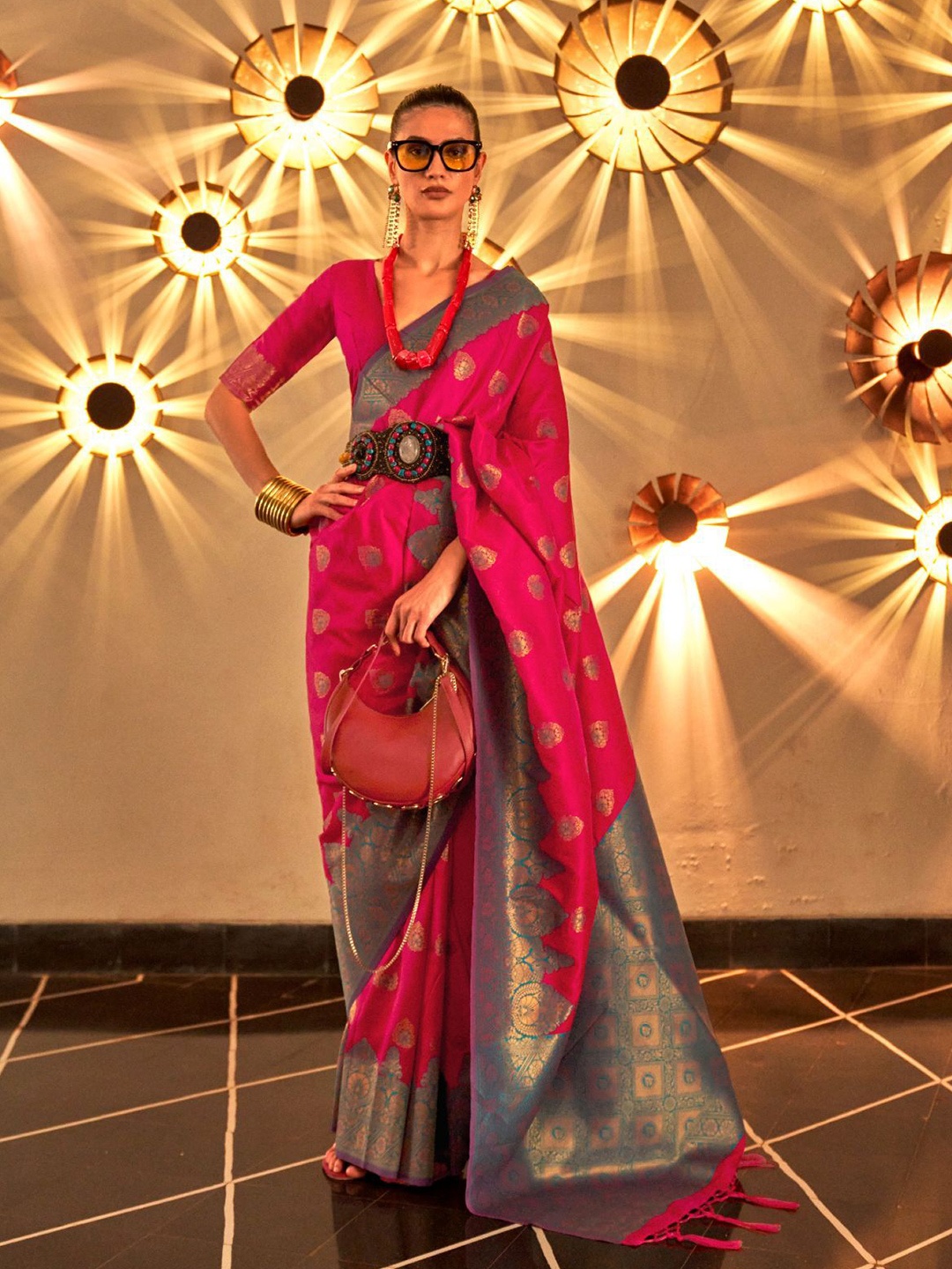 

ODETTE Ethnic Motifs Woven Design Zari Saree, Pink