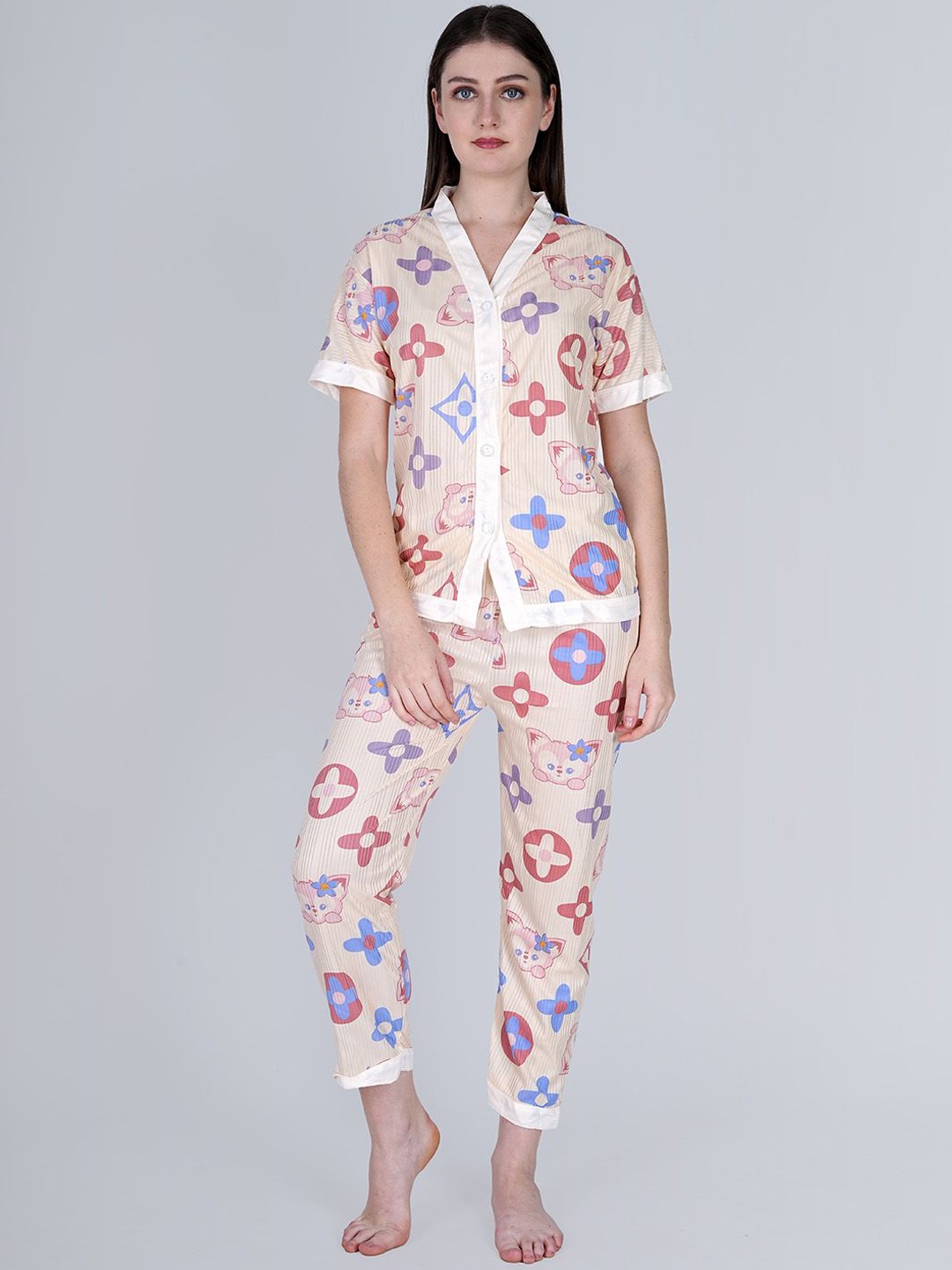 

Aartej Women Cotton Printed Night suit, White
