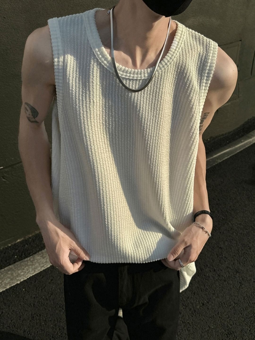 

HERE&NOW Men Self Design Round Neck T-shirt, Off white
