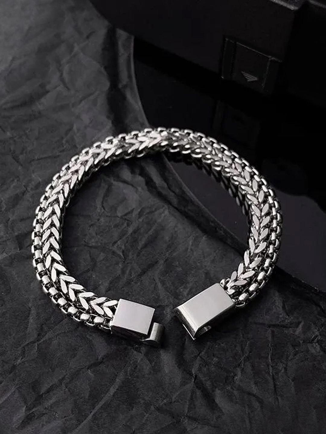 

Peora Men Silver-Plated Stainless Steel Openable Link Bracelet