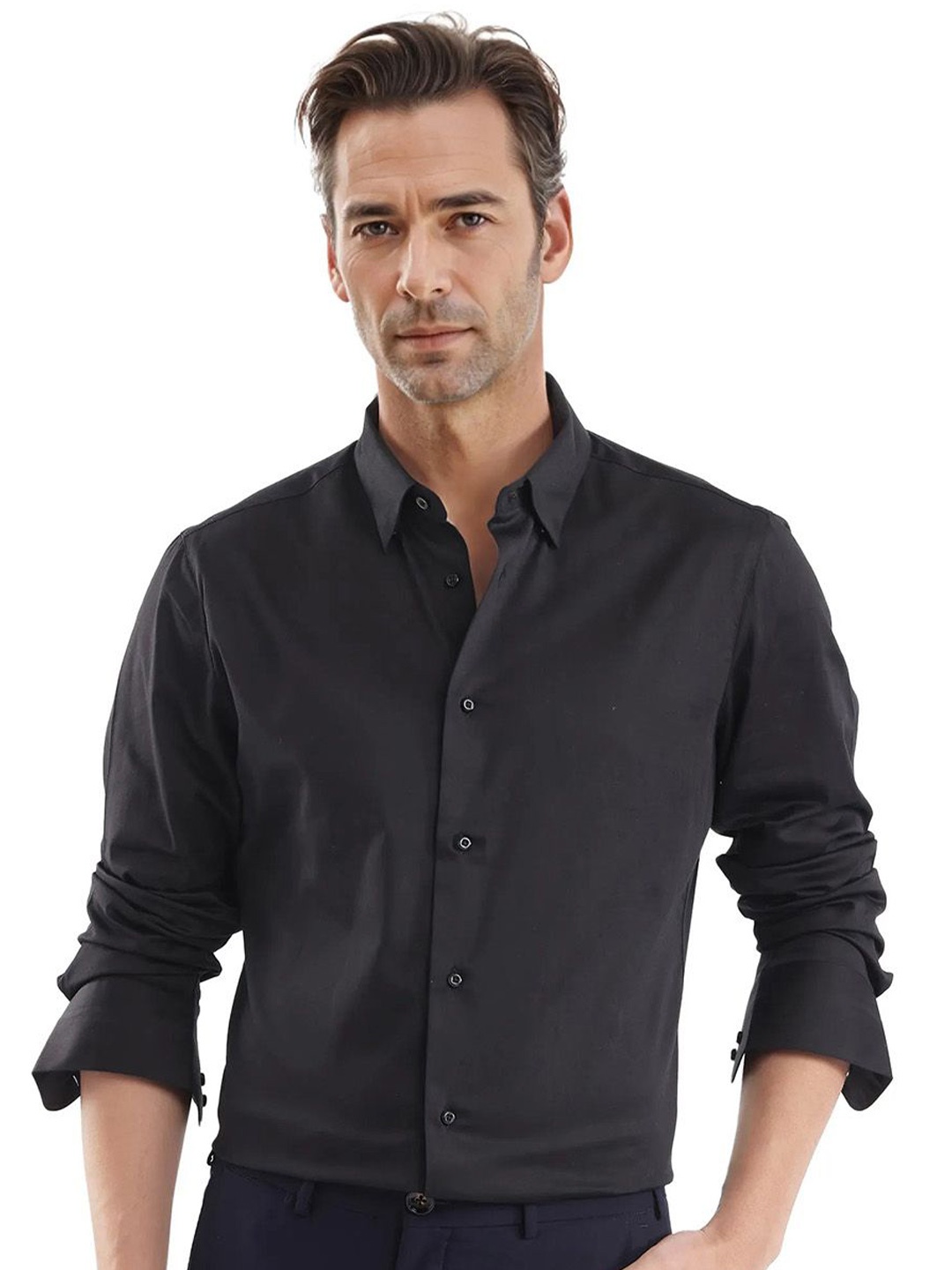 

RARE RABBIT Men Comfort Spread Collar Solid Cotton Casual Shirt, Black