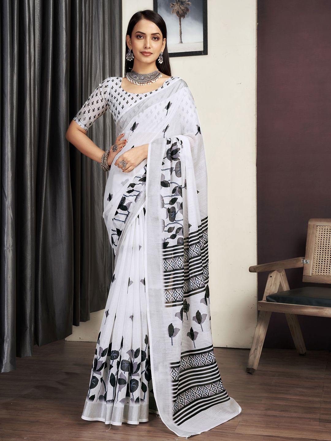 

KALINI Floral Printed Saree, White