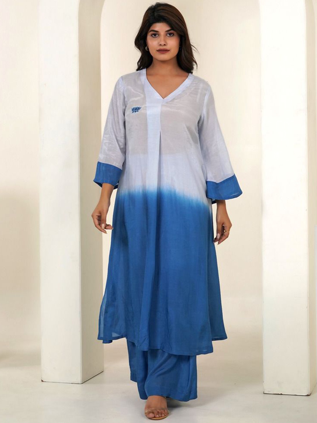 

IMRIE India Colourblocked Kurta with Palazzo, White