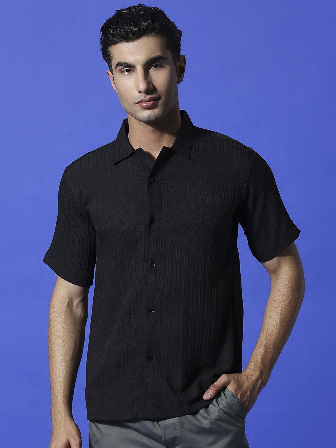

HERE&NOW Men Spread Collar Textured Polycotton Casual Shirt, Black