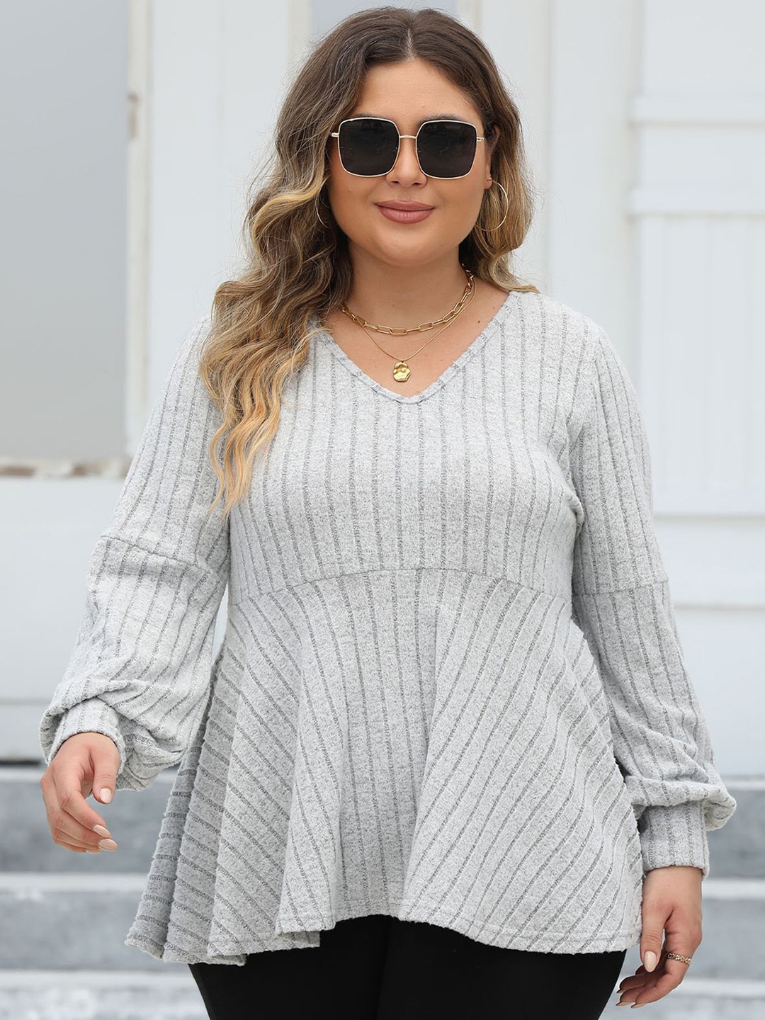 

StyleCast Curve Top, Grey