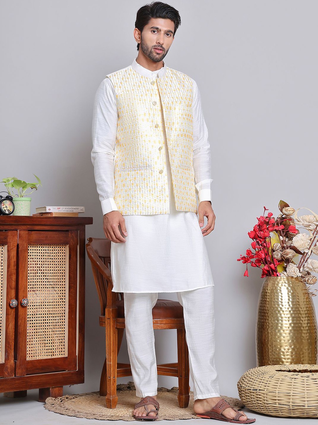 

Jompers Ethnic Motifs Embroidered Regular Chikankari Straight Kurta with Pyjamas, White