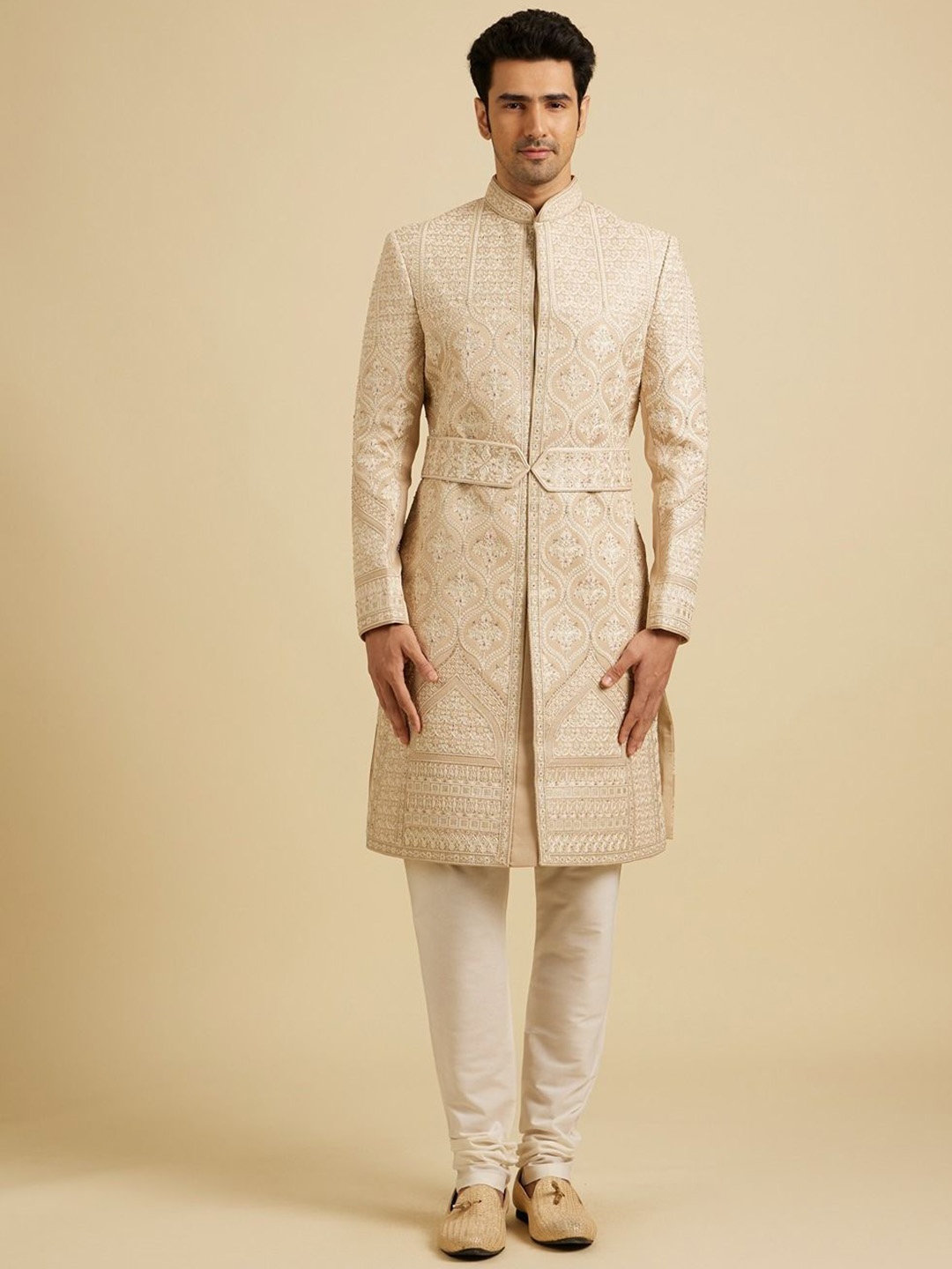 

Manyavar Men Embroidered Stone Work Mandarin Collar Sherwani Set, Beige