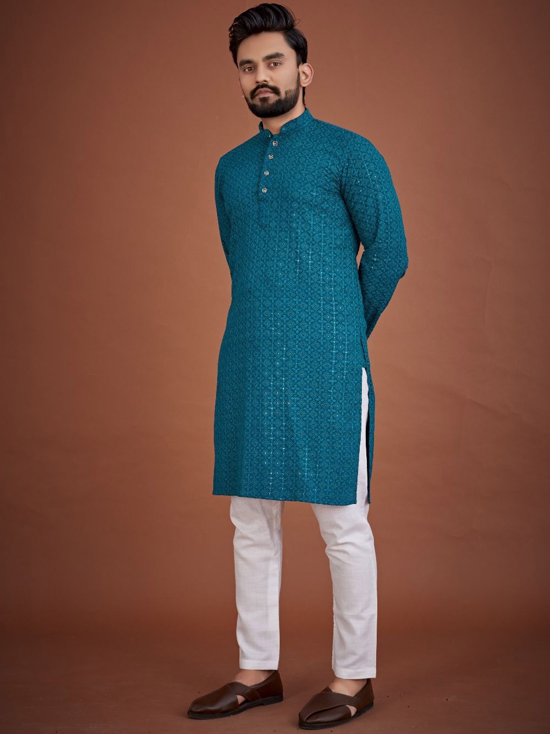 

CHARLOTTE GRACIOUS Floral Embroidered Mandarin Collar Sequinned Straight Kurta, Teal