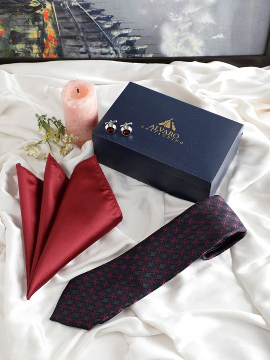 

Alvaro Castagnino Men Accessory Gift Set of Tie Cufflinks Pocket Square, Silver
