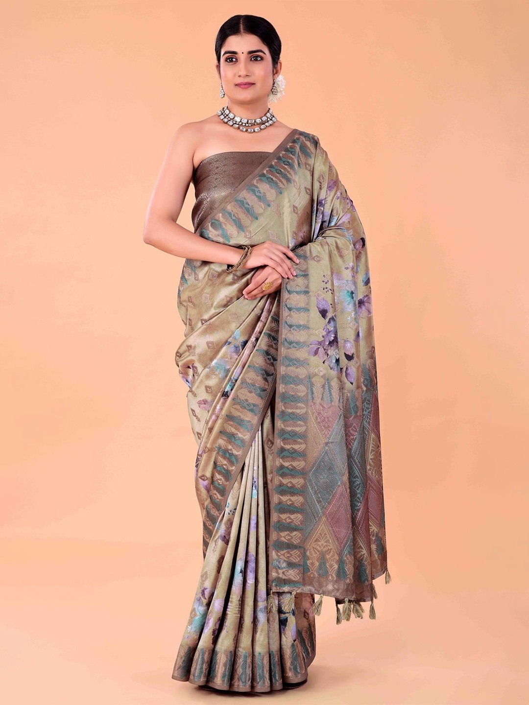 

NAAREE COLLECTION Floral Printed Woven Design Saree With Blouse Piece, Olive