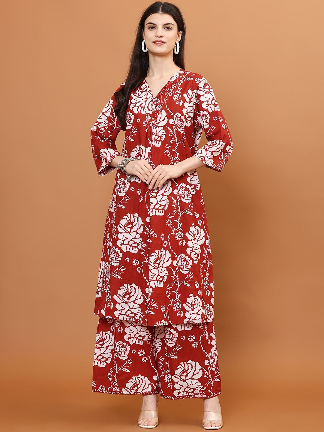 

Meena Bazaar Floral Printed A Line Kurta with Palazzos, Maroon