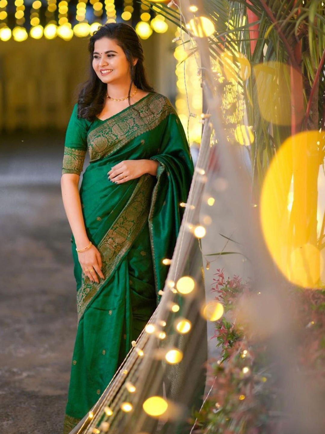 

Wuxi Woven Design Zari Pure Silk Banarasi Saree, Green