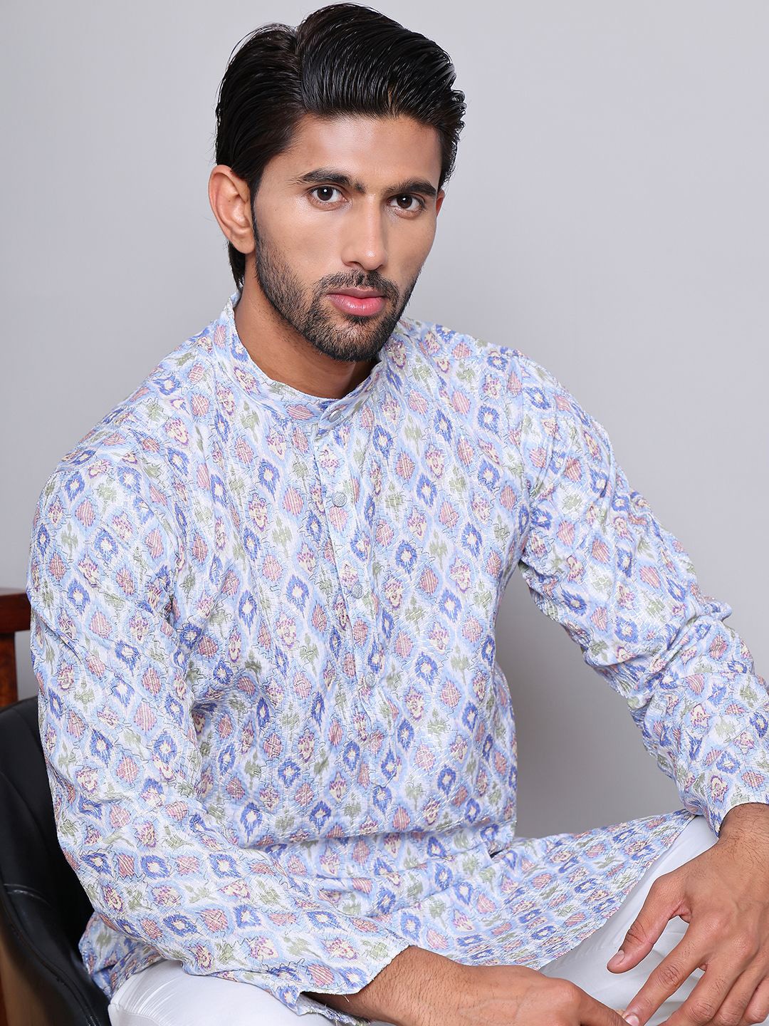 

Jompers Geometric Printed and Embroidered Sequinned Straight Kurta with Pyjamas, Blue