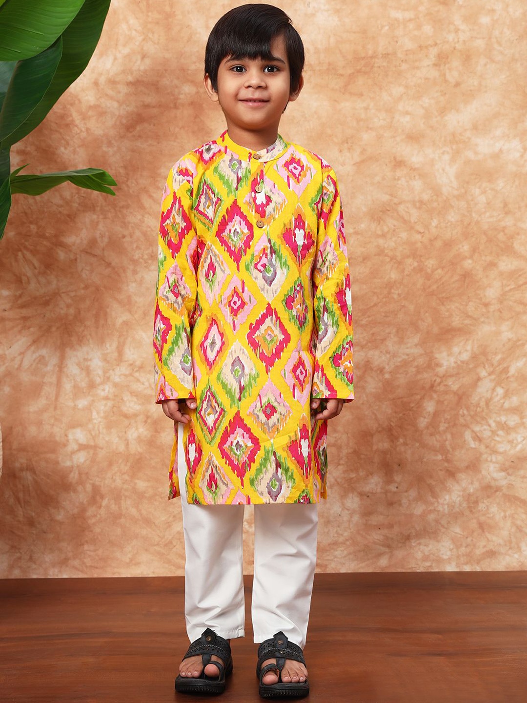 

Readiprint Fashions Boys Geometric Printed Pure Cotton Kurta with Trouser, Yellow