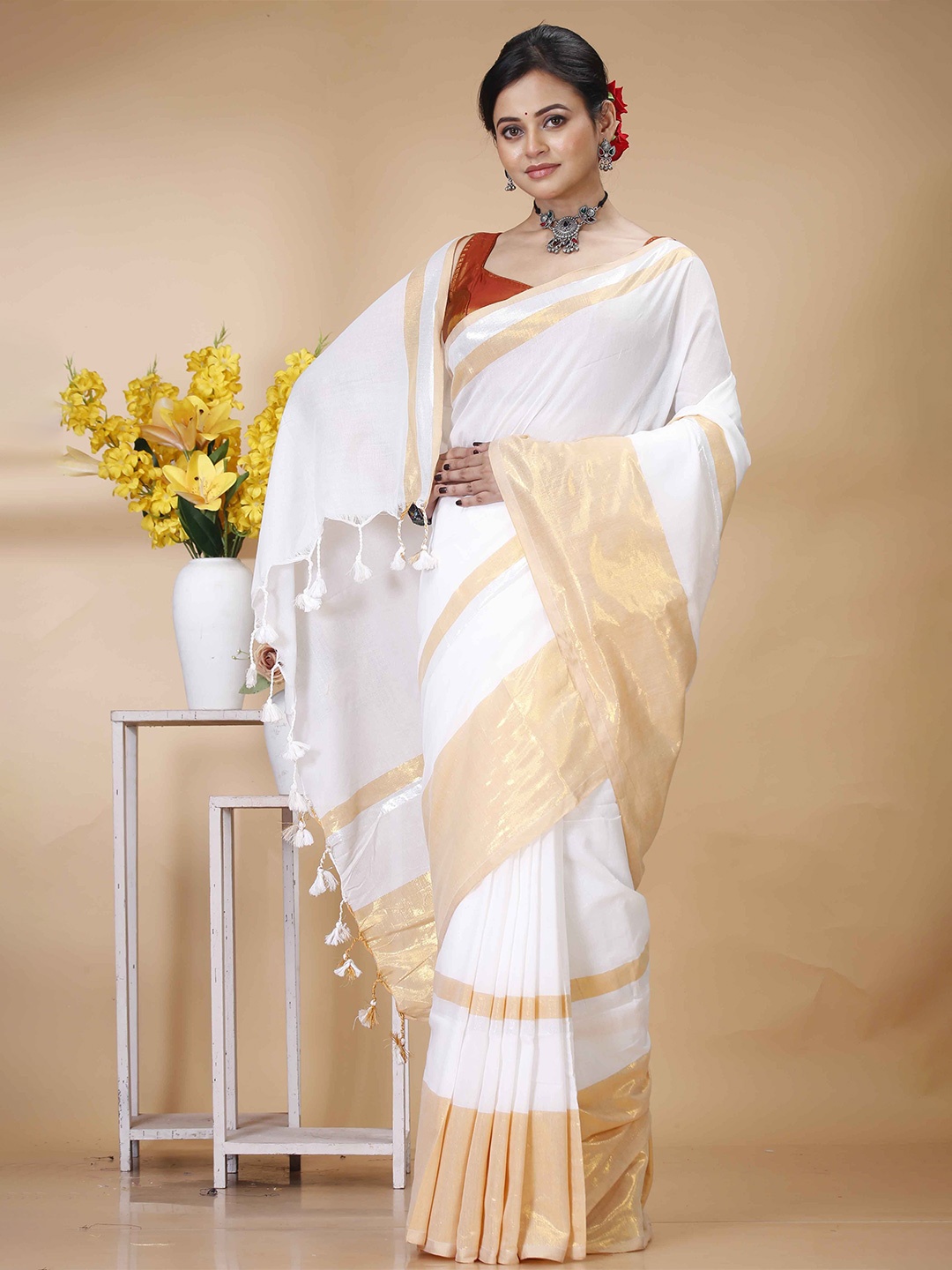 

Ruuprekha Zari Pure Cotton Khadi Saree, White