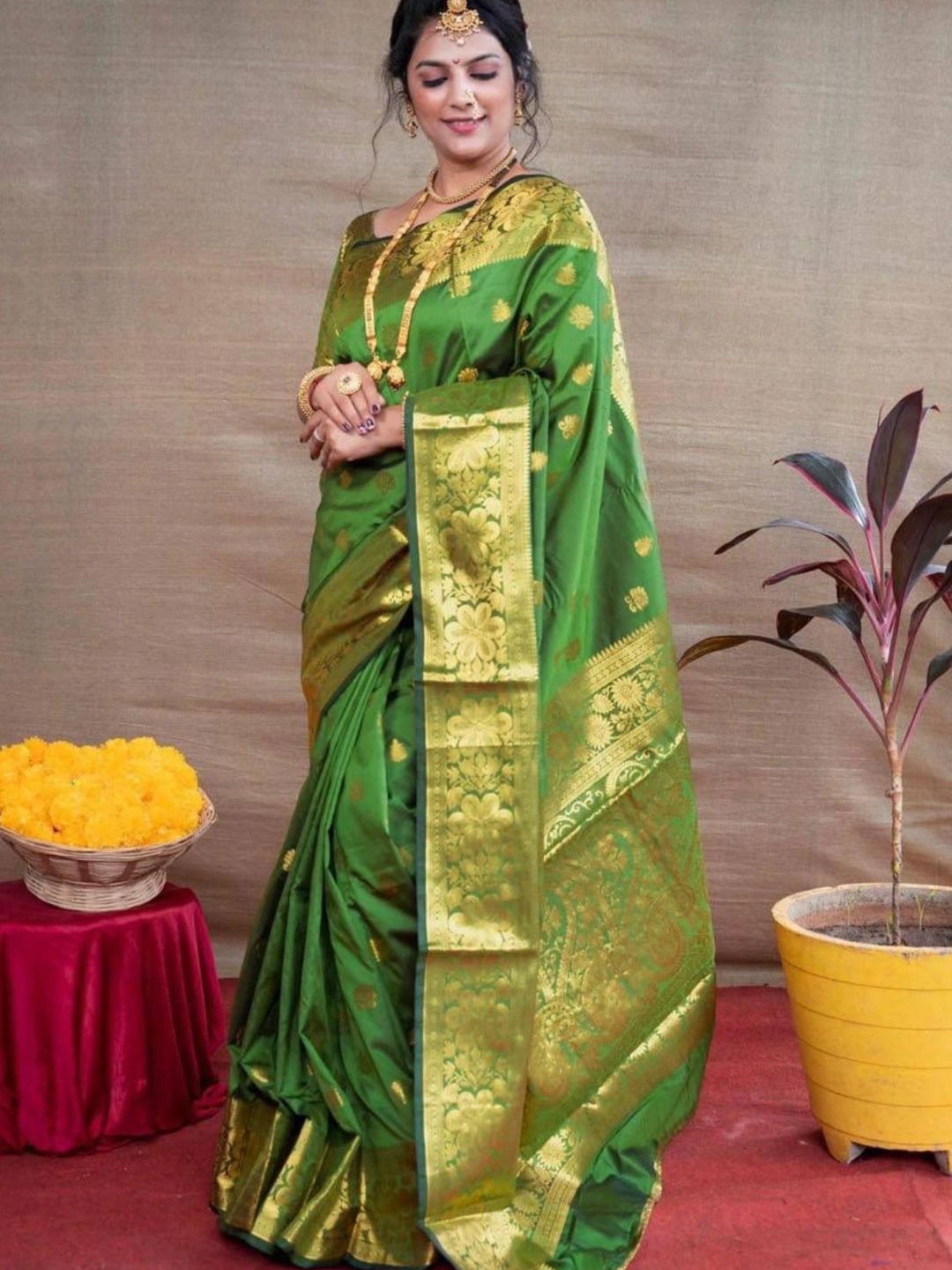 

Anouk Ethnic Motifs Woven Design Zari Banarasi Saree, Green