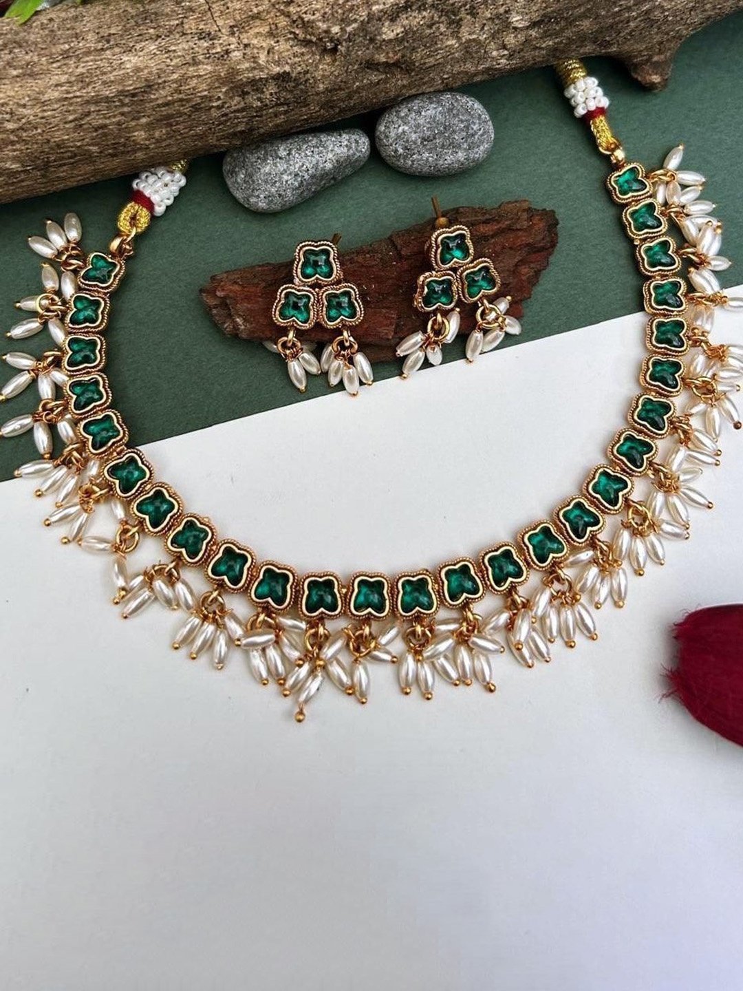 

GRIIHAM Gold-Plated Stones-Studded & Beaded Jewellery Set
