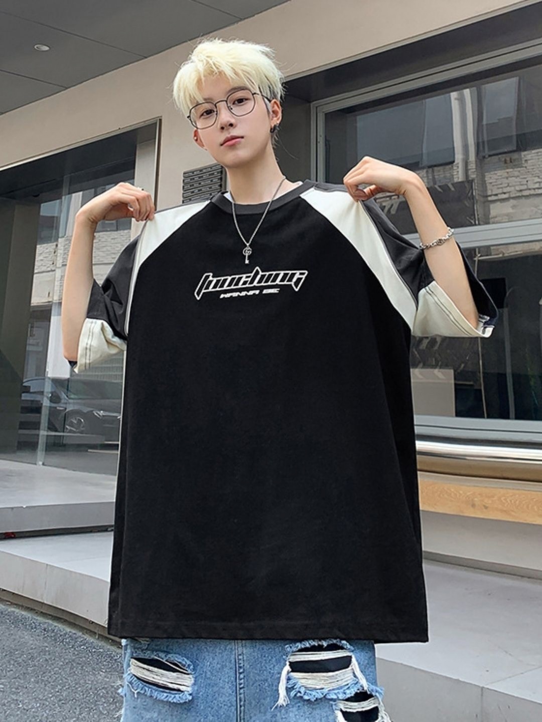 

HERE&NOW Men Typography Printed Round Neck Oversized T-shirt, Black
