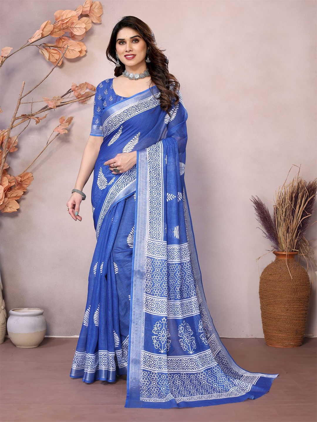 

vj fashion Floral Zari Linen Blend Saree, Blue