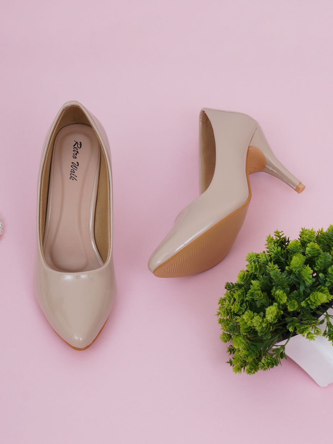 

Retro Walk Women Pointed Toe Stiletto Sandals, Cream